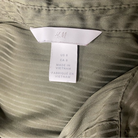 H&M Green Button Up Medium size 8 - Picture 2 of 3